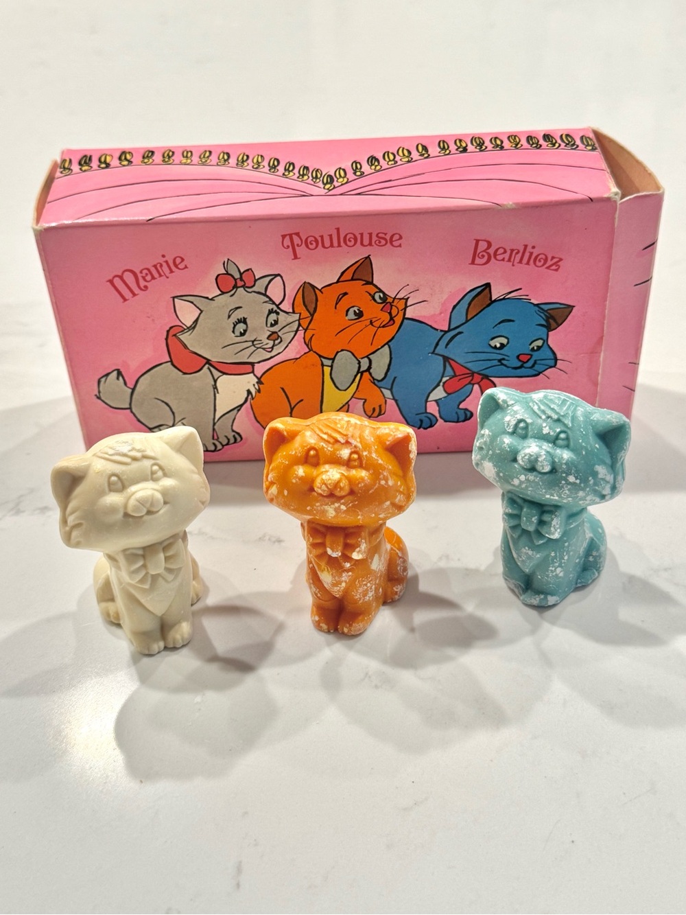 Vintage Disney Avon aristocat soap